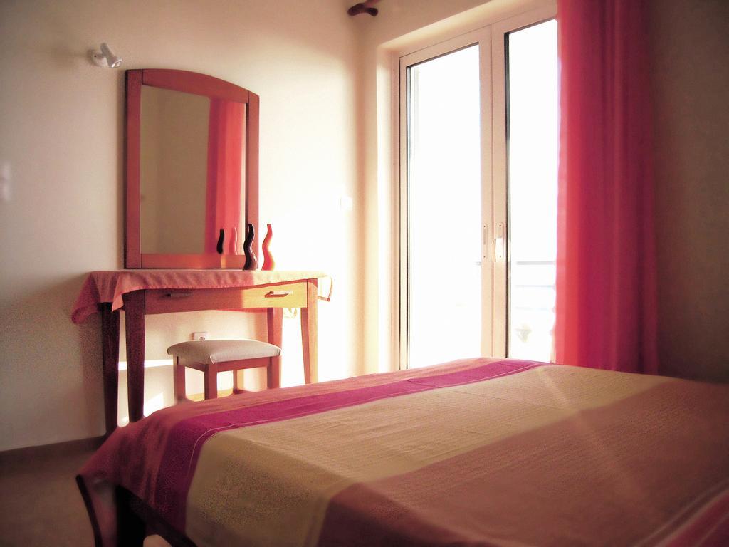 Sirius Apartman Kanáli Szoba fotó